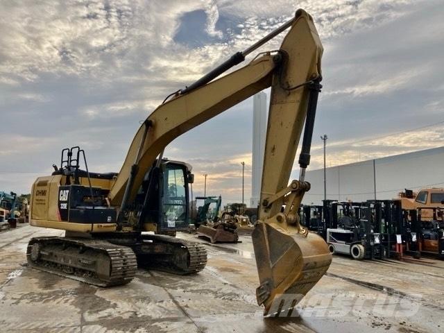 CAT 320 E حفارات زحافة