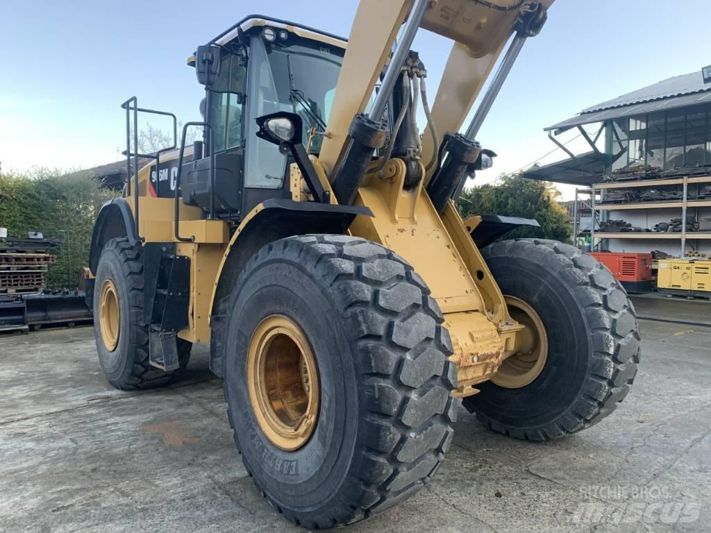 CAT 966 M لوادر بعجل