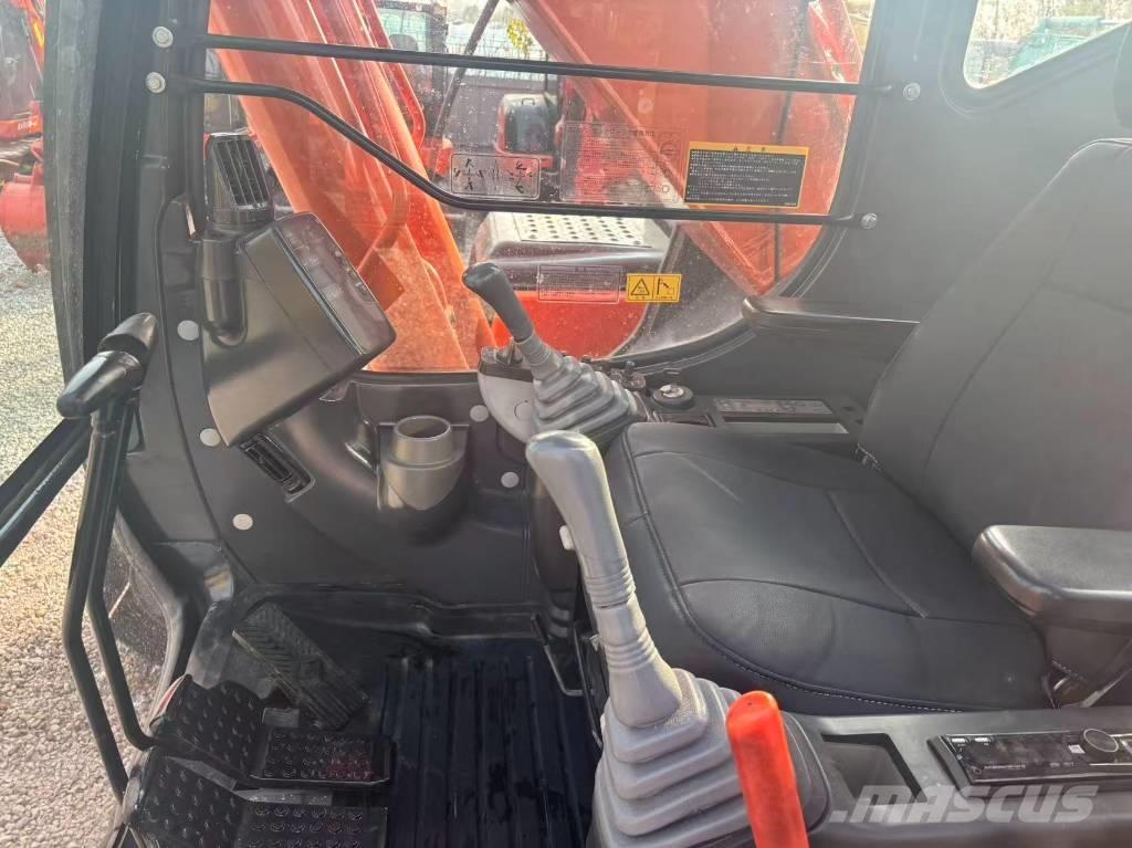 Hitachi ZX 250 -3G حفارات زحافة