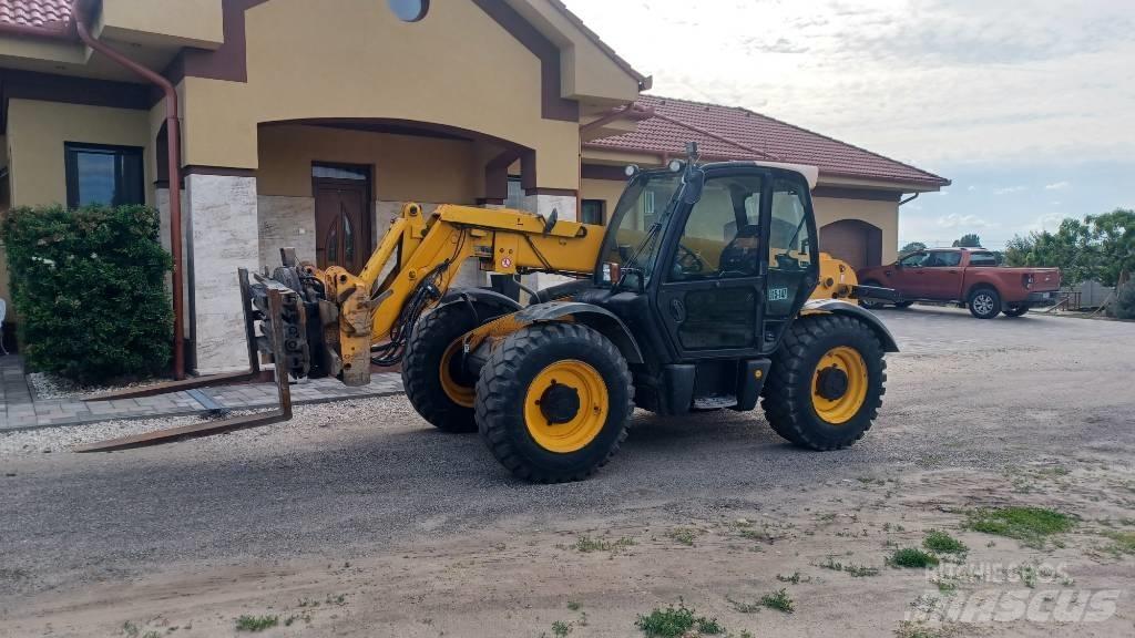 JCB 541-70 معدات مناولة لأغراض الزراعة
