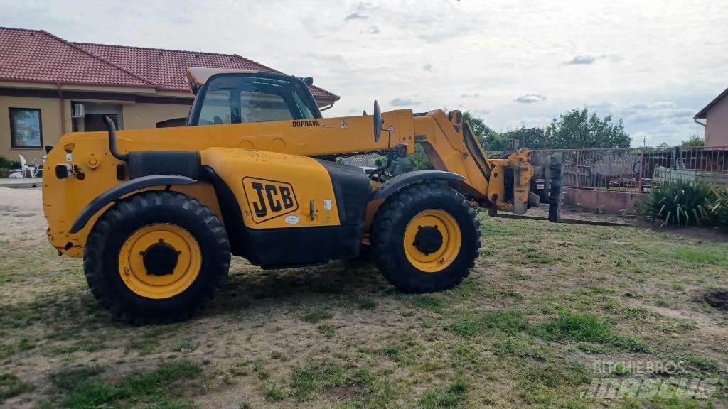 JCB 541-70 معدات مناولة لأغراض الزراعة
