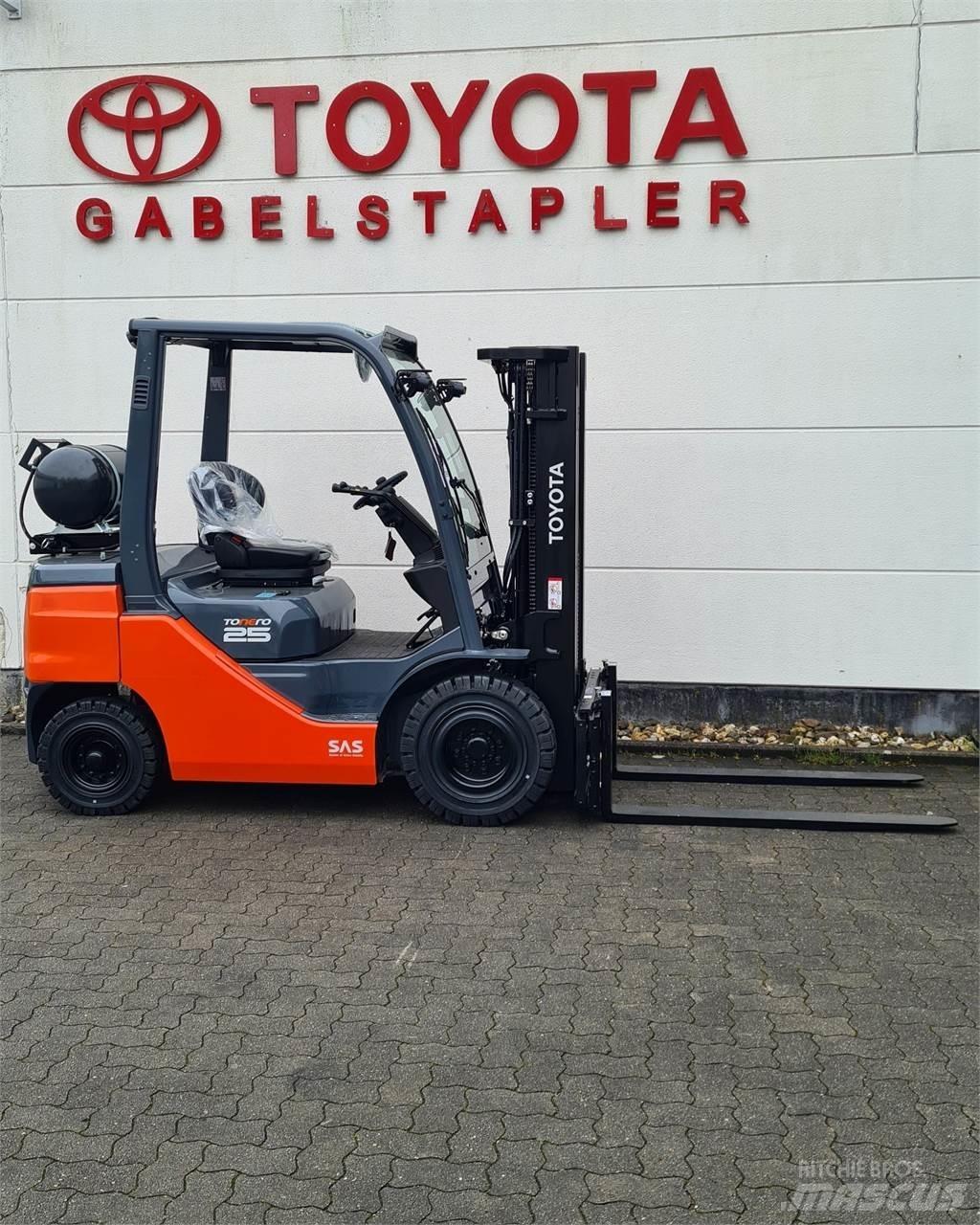 Toyota 02-8FGF25 شاحنات LPG