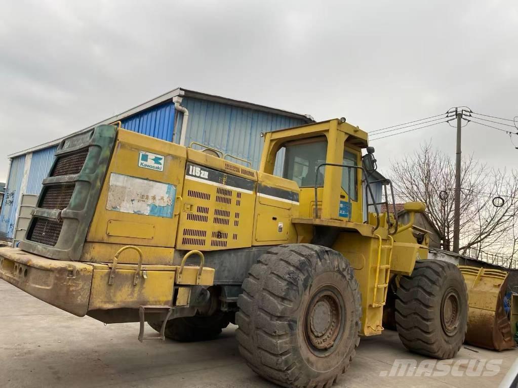 Kawasaki 115 Z لوادر بعجل