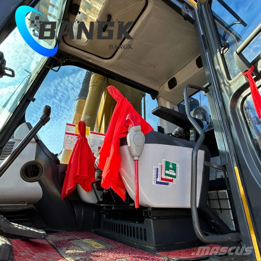 Komatsu PC 220 حفارات زحافة