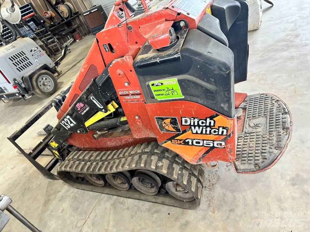 Ditch Witch SK 1050 لوادر انزلاقية التوجيه