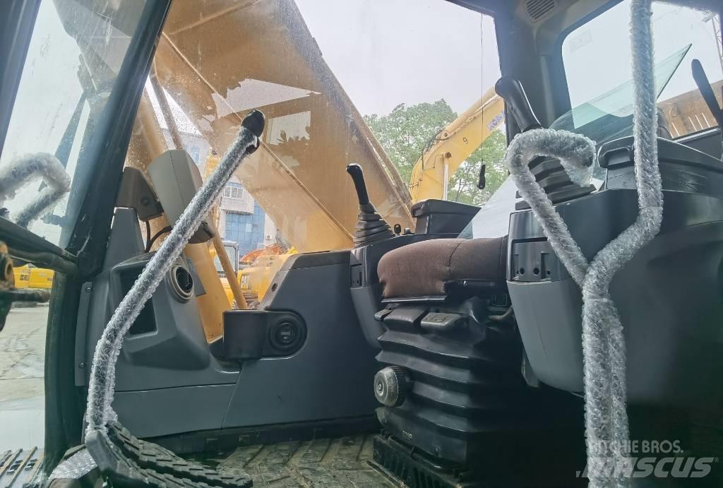 CAT 320 C حفارات زحافة