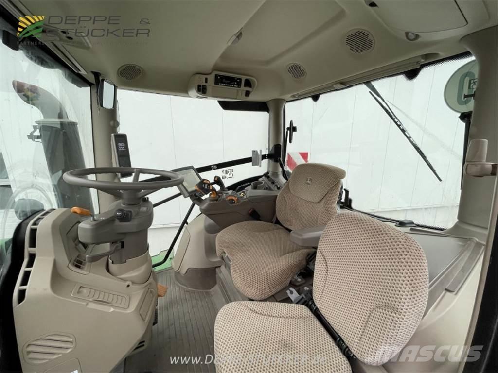 John Deere 6R 250 الجرارات