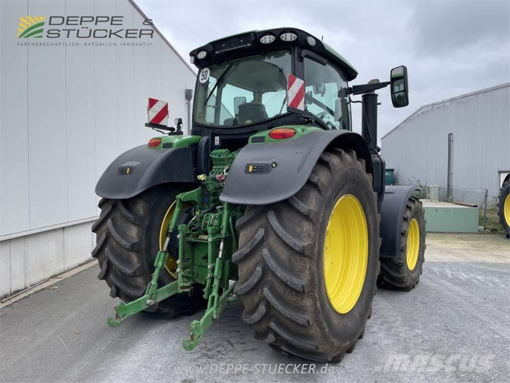 John Deere 6R 250 الجرارات