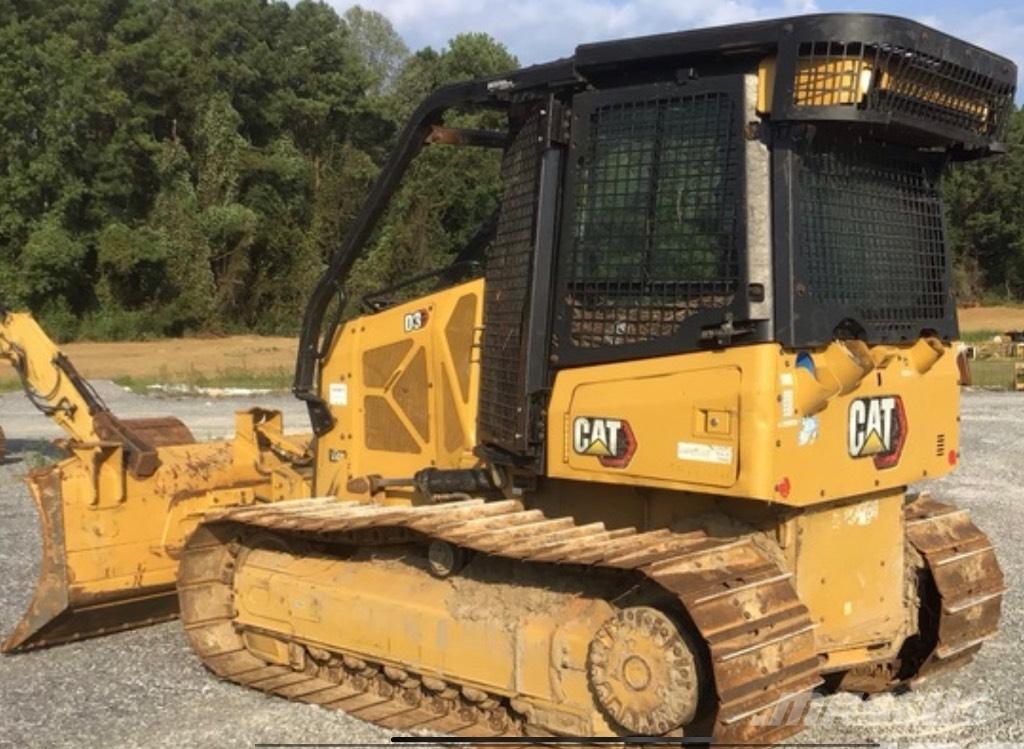 CAT D 3 بلدوزرات مجنزرة