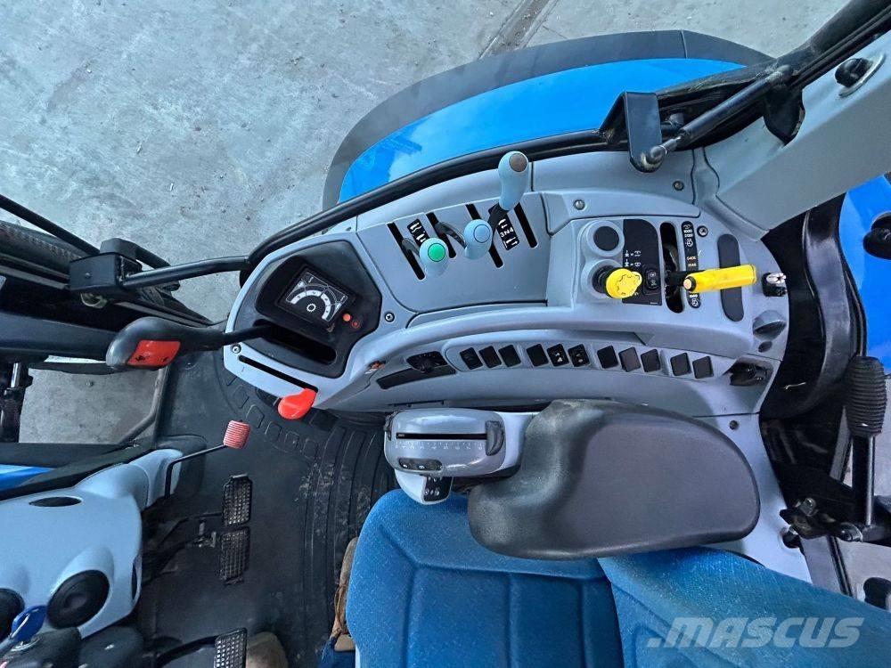 New Holland T 6030 الجرارات