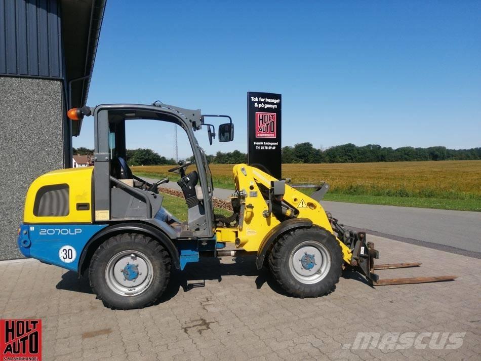 Weidemann 2070 CX لوادر صغيرة