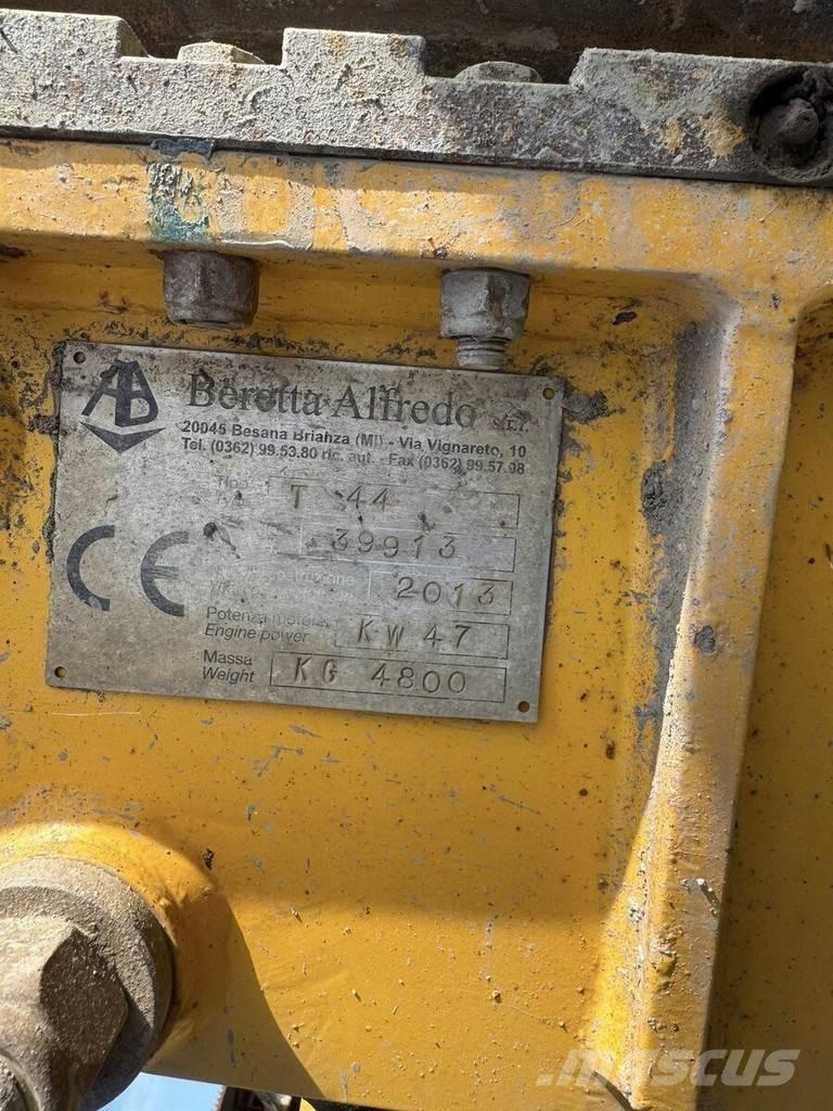 Beretta T44 أجهزة حفر المرساة