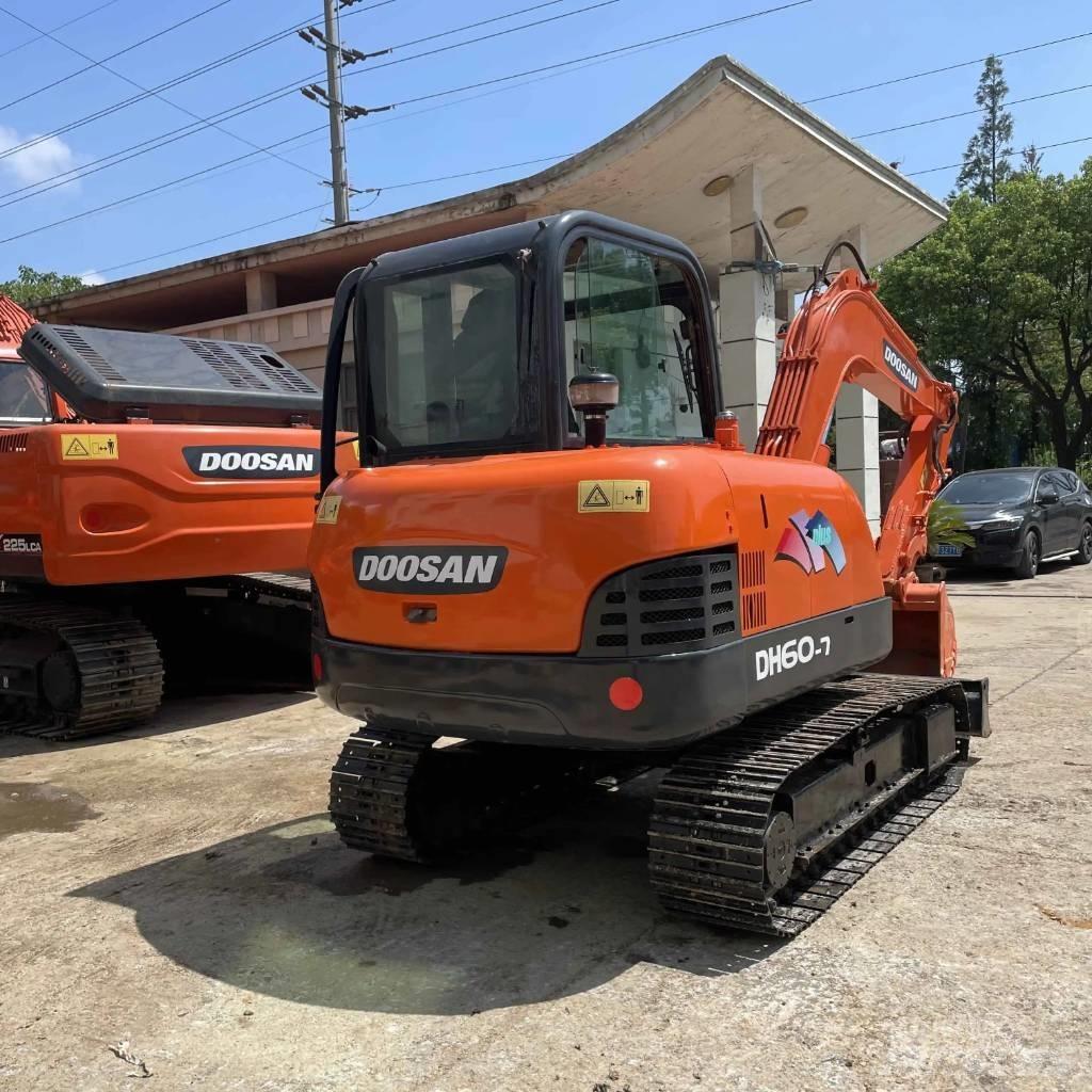 Doosan DH60-7 حفارات صغيرة أقل من 7 طن (حفارات صغيرة)