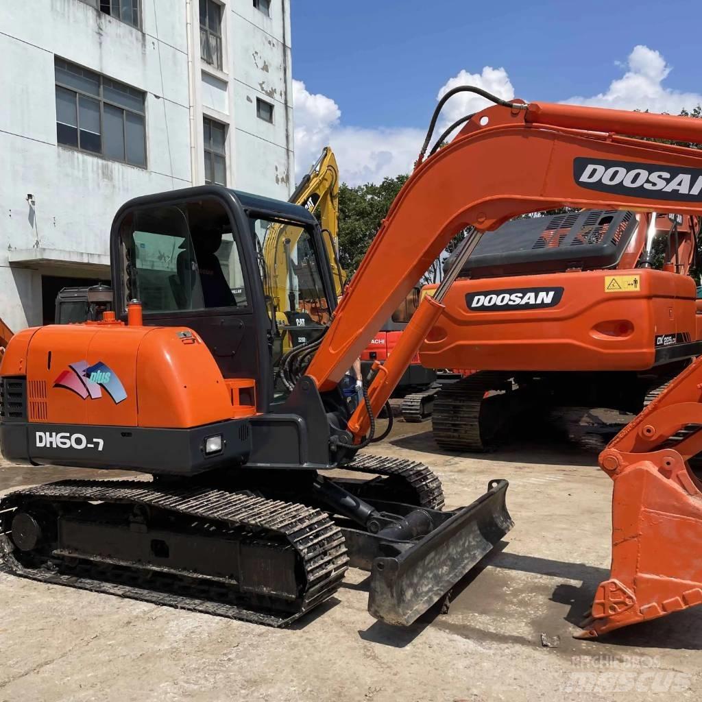 Doosan DH60-7 حفارات صغيرة أقل من 7 طن (حفارات صغيرة)