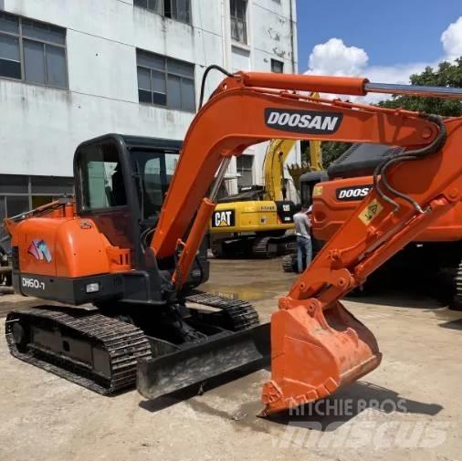 Doosan DH60-7 حفارات صغيرة أقل من 7 طن (حفارات صغيرة)