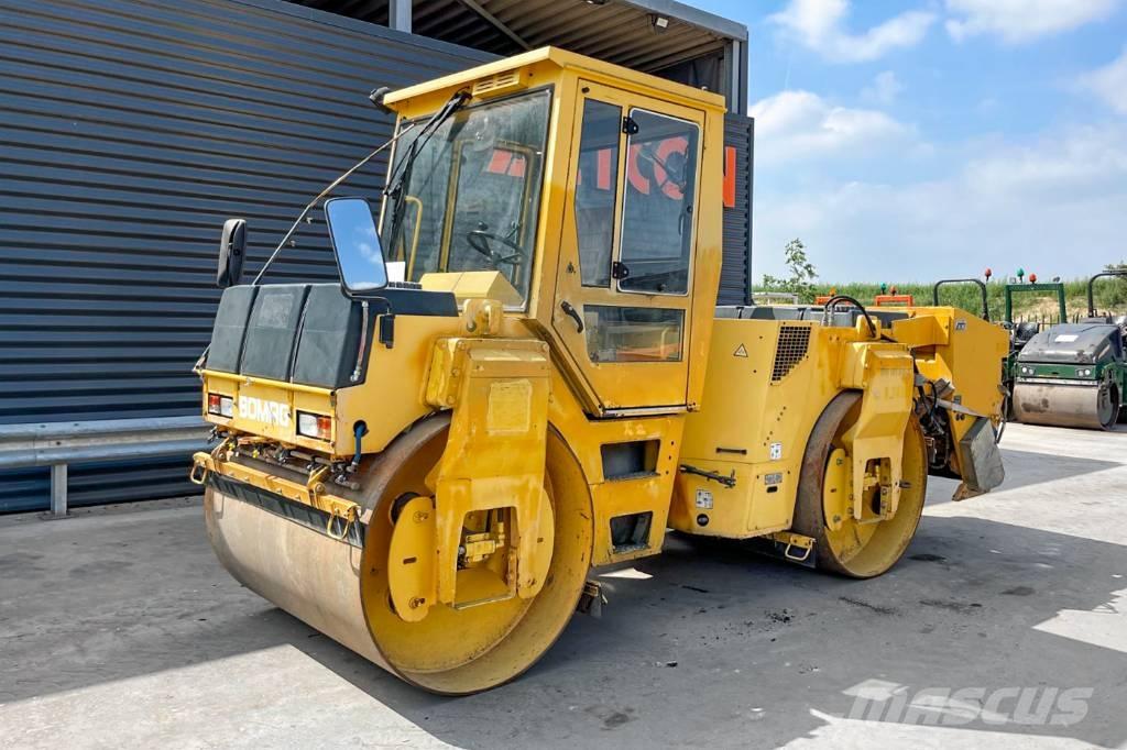 Bomag BW 151 AD-2 مداحل ثنائية الاسطوانة