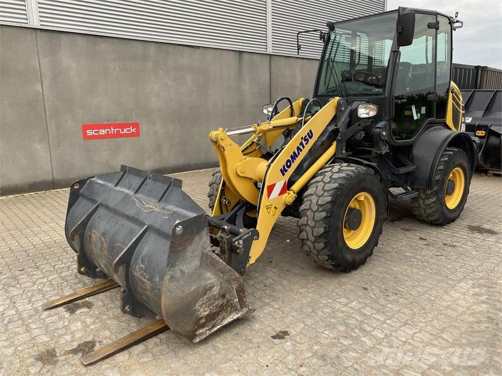 Komatsu WA80M-8EO لوادر متعددة الأغراض