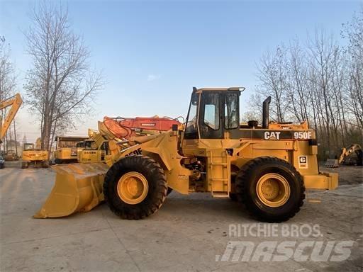 CAT 950 F لوادر بعجل