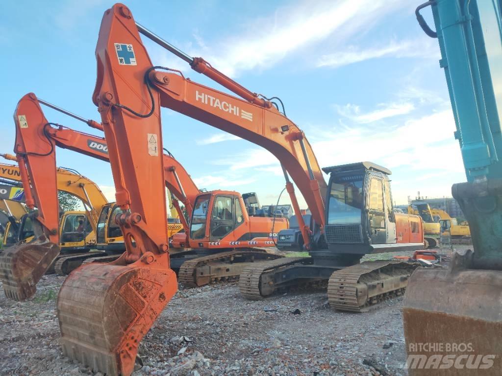 Hitachi ZX 210 حفارات زحافة