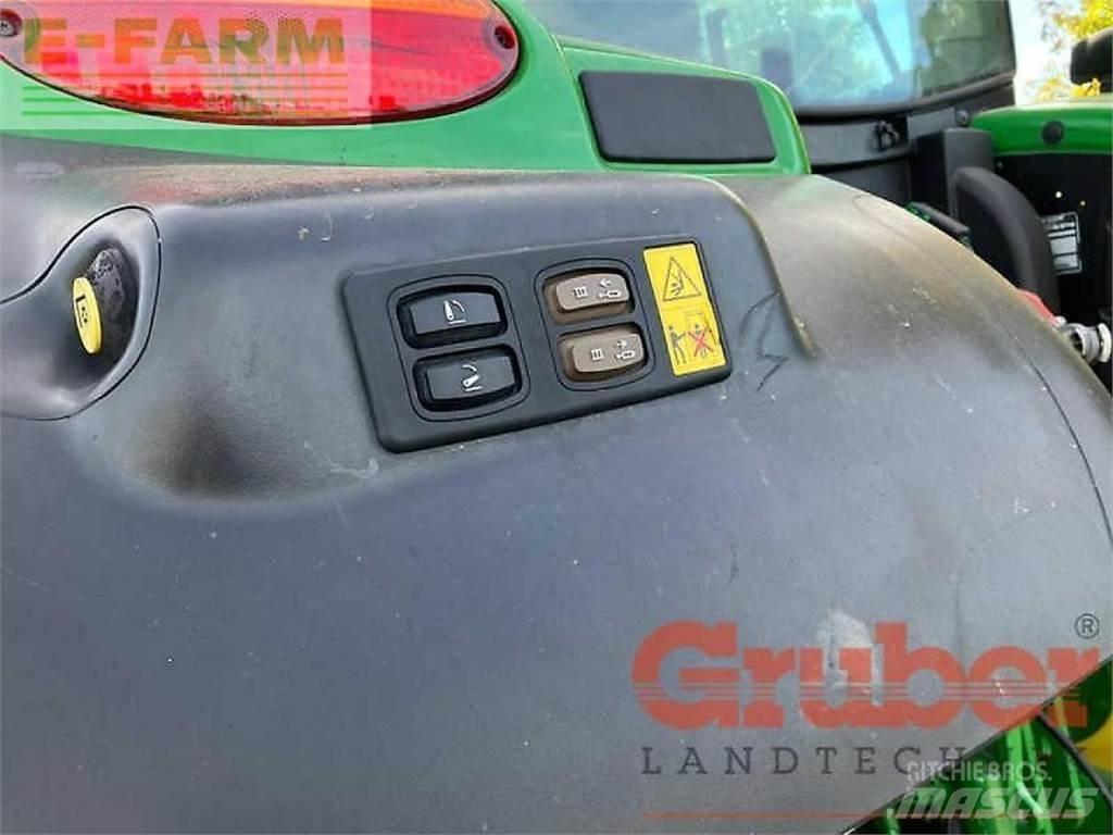 John Deere 6130 r الجرارات