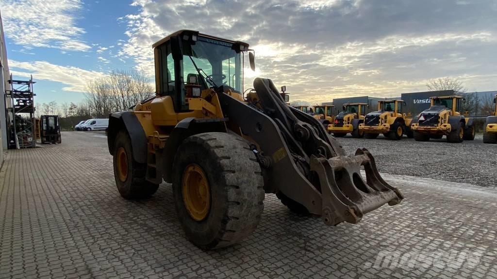 Volvo L 120 F لوادر بعجل