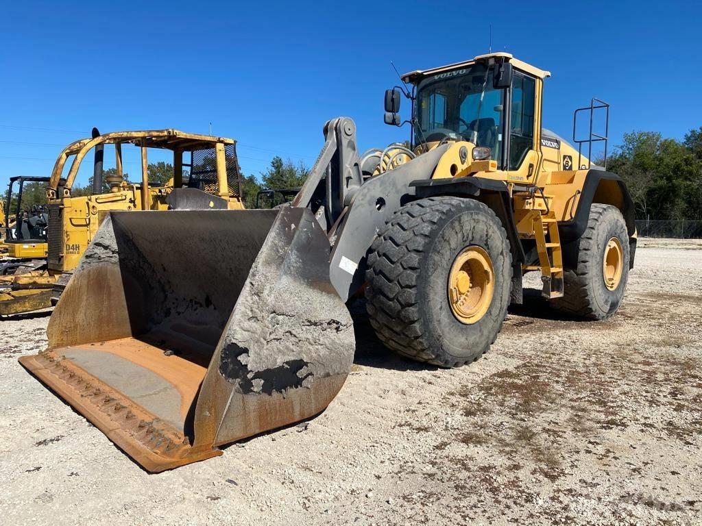 Volvo L 220 H لوادر بعجل
