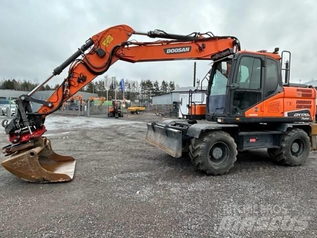 Doosan DX 170 W-5 حفارات بعجل