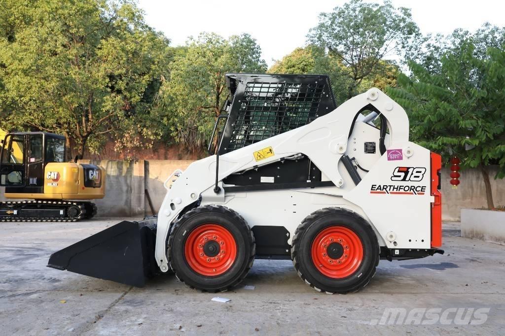 Bobcat S 18 لوادر انزلاقية التوجيه