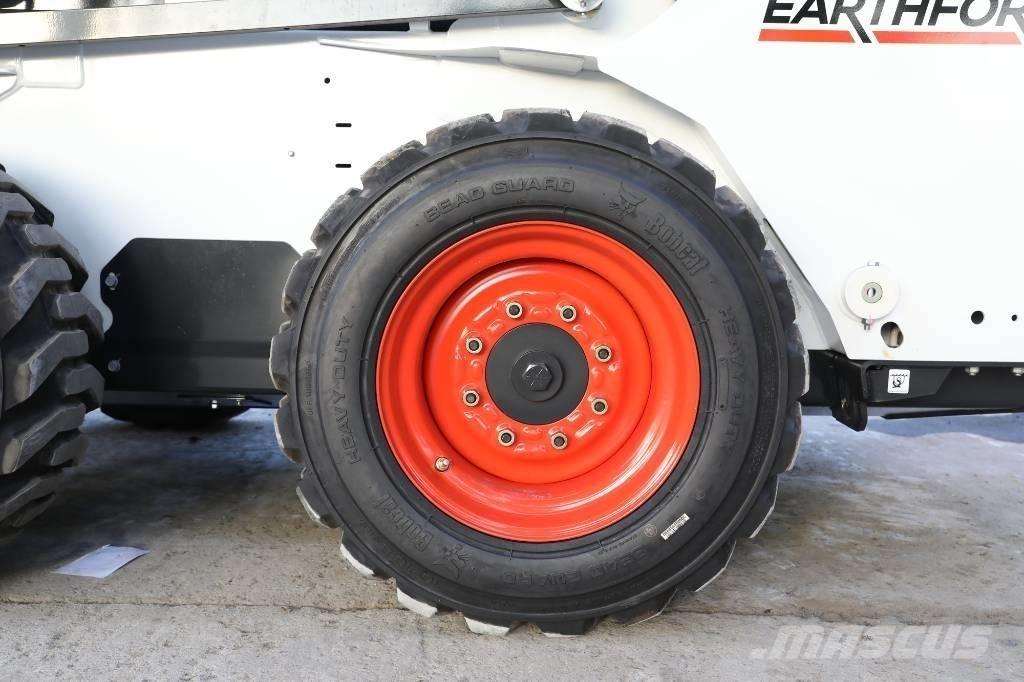 Bobcat S 18 لوادر انزلاقية التوجيه