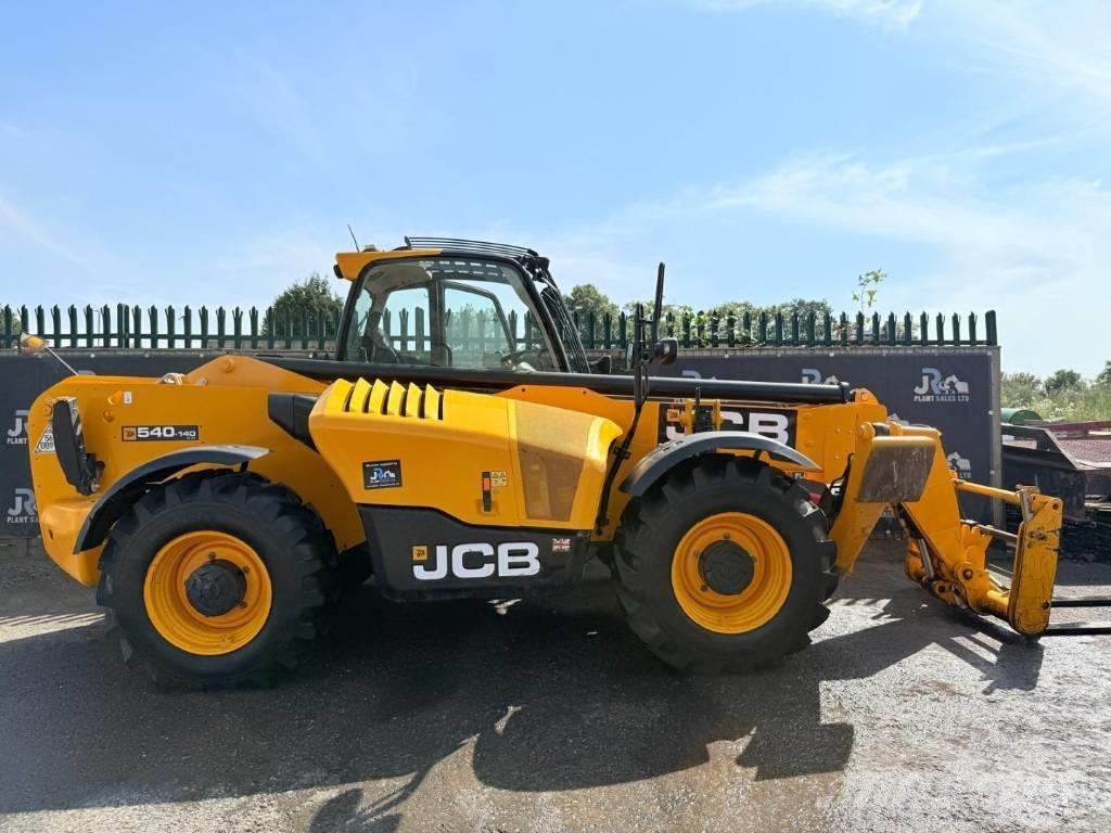 JCB 540-140 مناولات متداخلة