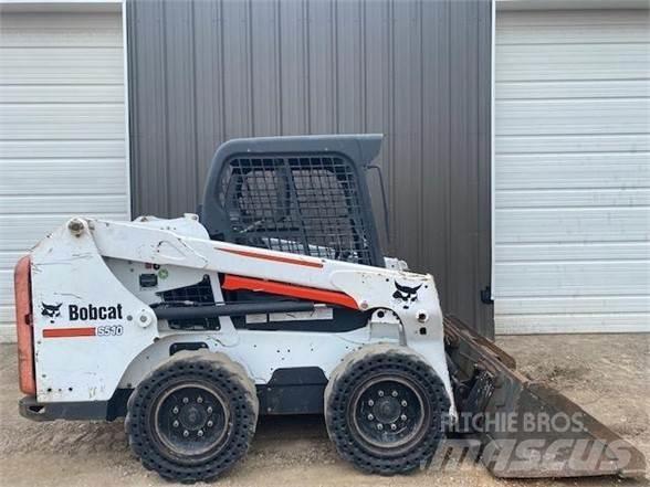 Bobcat S510 لوادر انزلاقية التوجيه