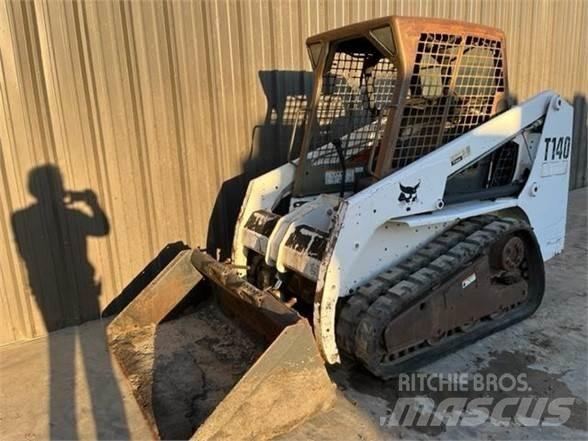 Bobcat T140 لوادر انزلاقية التوجيه