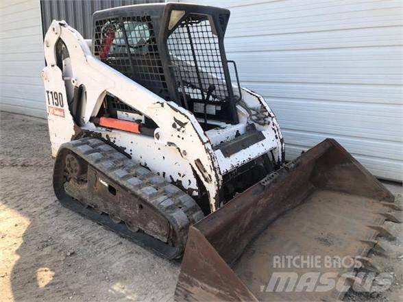 Bobcat T190 لوادر انزلاقية التوجيه