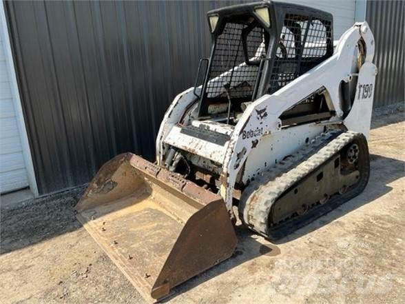 Bobcat T190 لوادر انزلاقية التوجيه