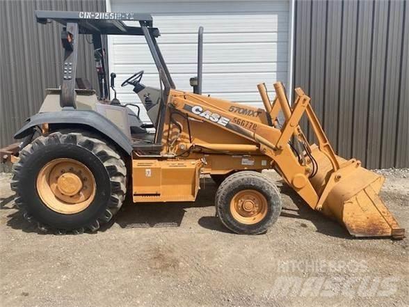 CASE 570M XT لوادر بعجل