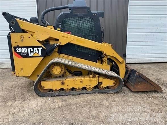 CAT 299D2 XHP لوادر انزلاقية التوجيه
