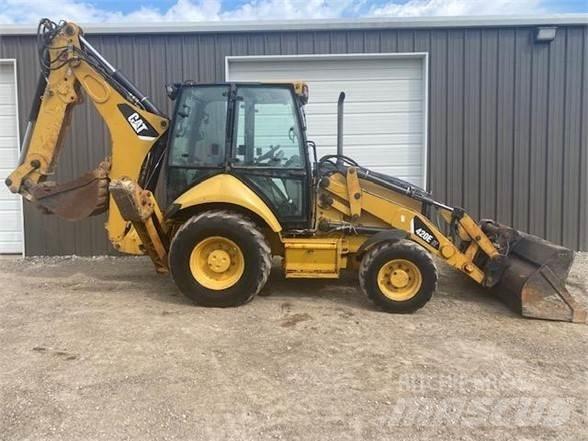 CAT 420E IT لوادر ذات جرافات عكسية