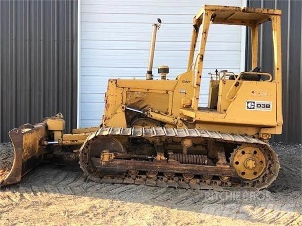 CAT D3B بلدوزرات مجنزرة