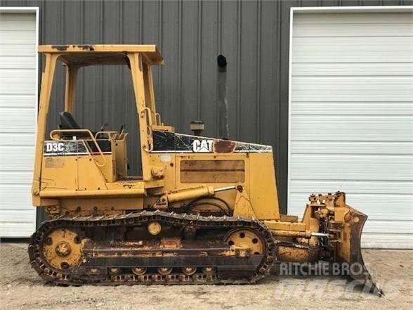 CAT D3C بلدوزرات مجنزرة