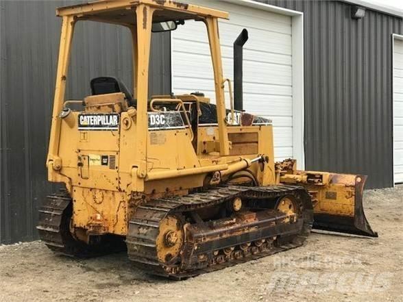 CAT D3C بلدوزرات مجنزرة