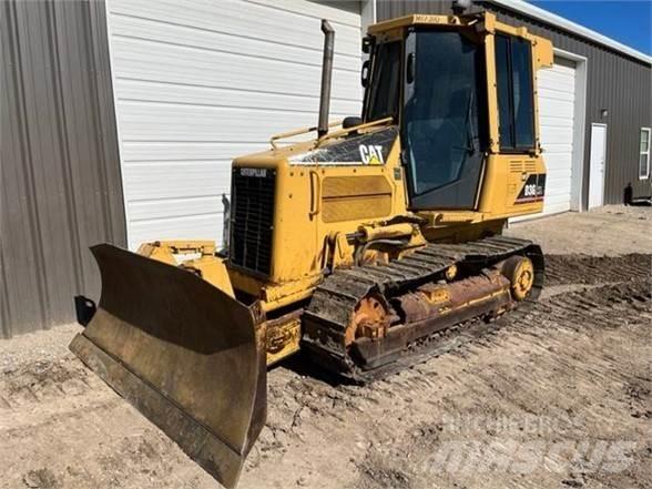 CAT D3G بلدوزرات مجنزرة