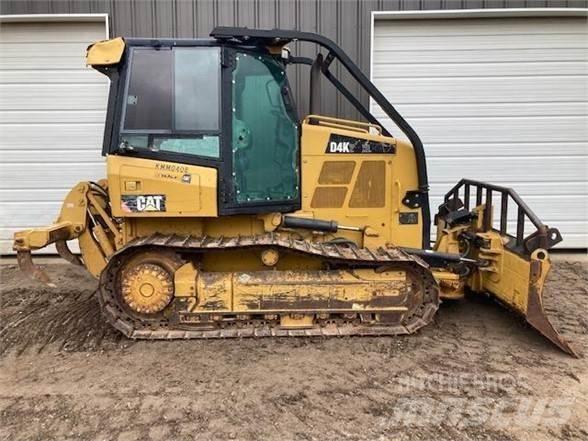CAT D4K2 LGP بلدوزرات مجنزرة