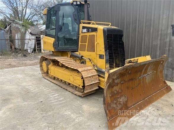CAT D4K2 XL بلدوزرات مجنزرة