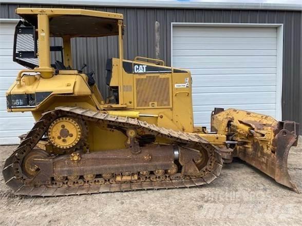 CAT D5N LGP بلدوزرات مجنزرة