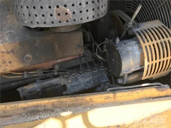 CAT D6H XL بلدوزرات مجنزرة