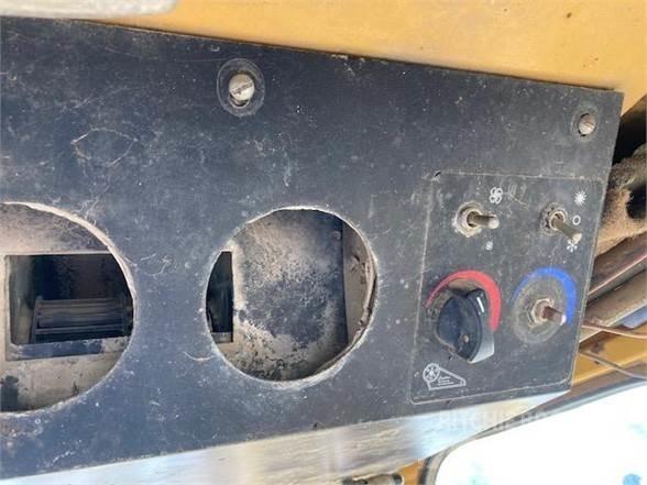 CAT D6H XL بلدوزرات مجنزرة
