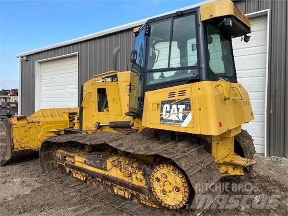 CAT D6K LGP بلدوزرات مجنزرة