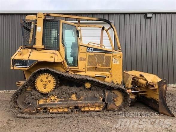 CAT D6N XL بلدوزرات مجنزرة