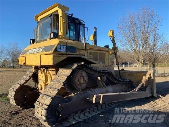 CAT D7H II بلدوزرات مجنزرة