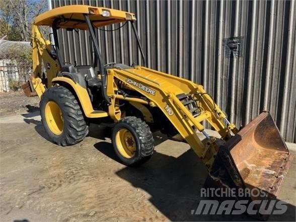John Deere 110 لوادر ذات جرافات عكسية
